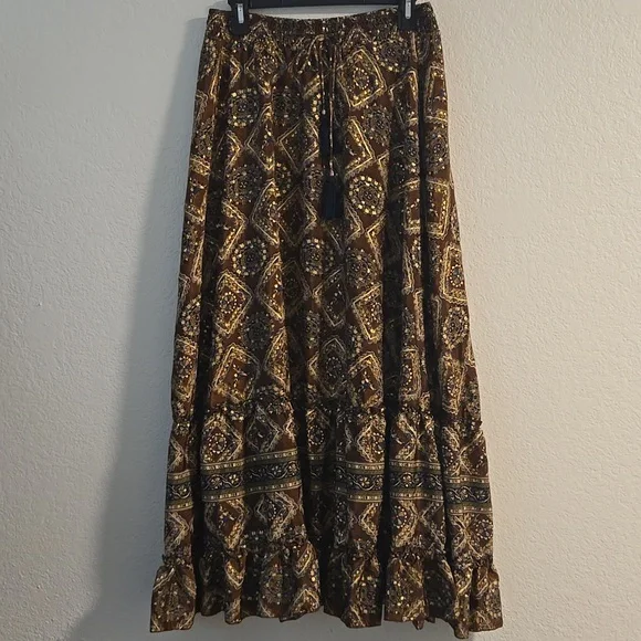 Flowy Patterned Maxi Skirt - Picture 9 of 9